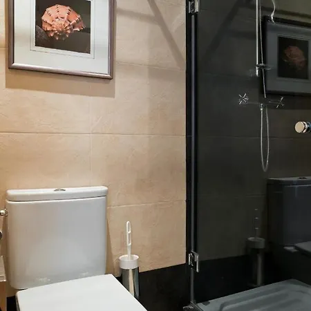 Apartment Urbanchicmalaga 3-bedroom Sea Mountain Views, Pool, Parking