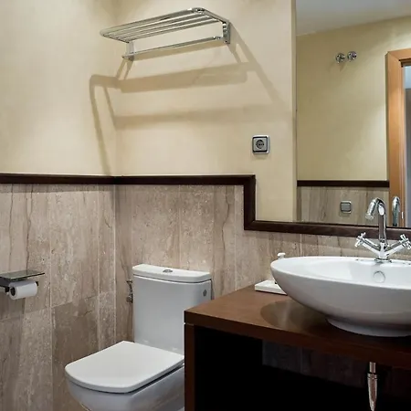 Apartment Urbanchicmalaga 3-bedroom Sea Mountain Views, Pool, Parking