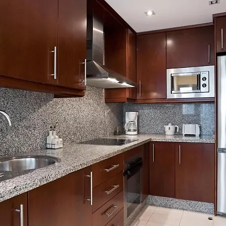 Urbanchicmalaga 3-bedroom Sea Mountain Views, Pool, Parking